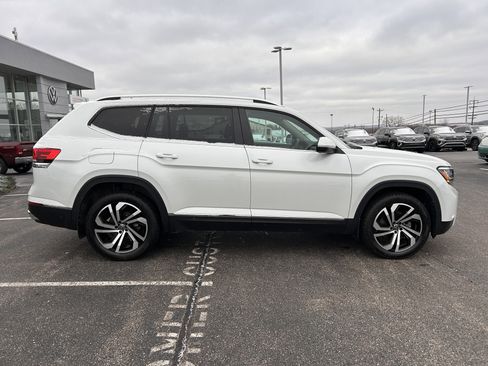 Certified 2023 Volkswagen Atlas SEL image 8