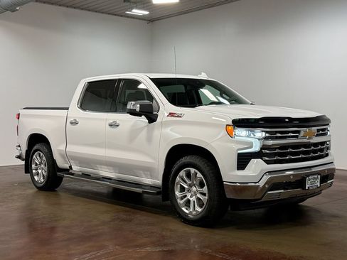 Used 2024 Chevrolet Silverado 1500 LTZ AWD/4WD image 22