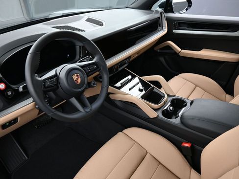 New 2026 Porsche Cayenne AWD/4WD image 4