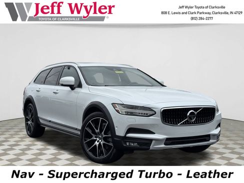 Used 2018 Volvo V90 T6 Cross Country w/ Convenience Package image 1