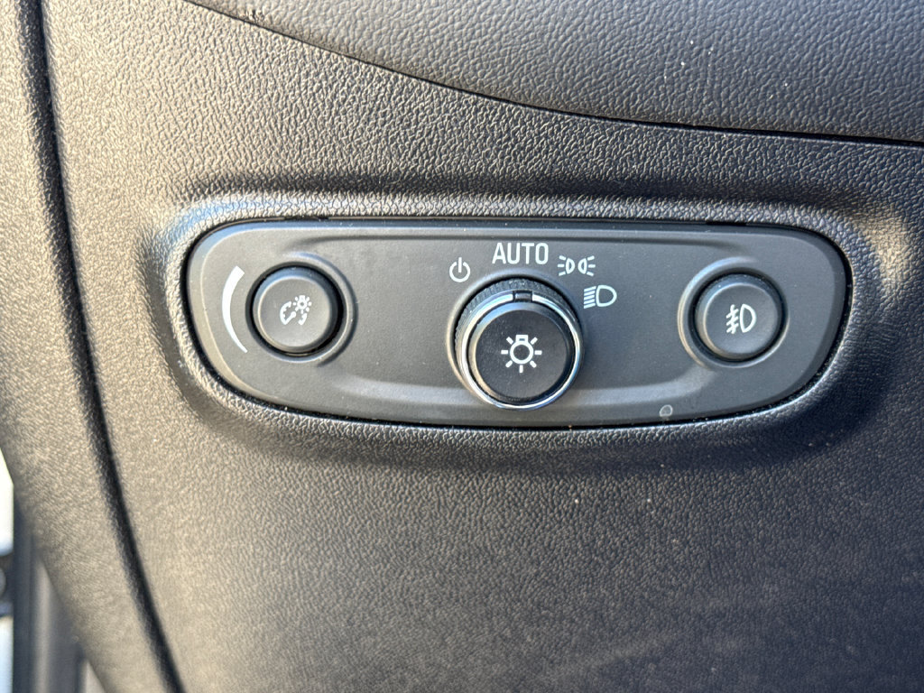 Used 2019 Chevrolet Equinox Premier FWD image 28