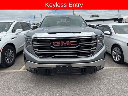 Used 2025 GMC Sierra 1500 SLT AWD/4WD image 4