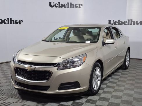 Used 2015 Chevrolet Malibu LT w/ Power Convenience Package image 3