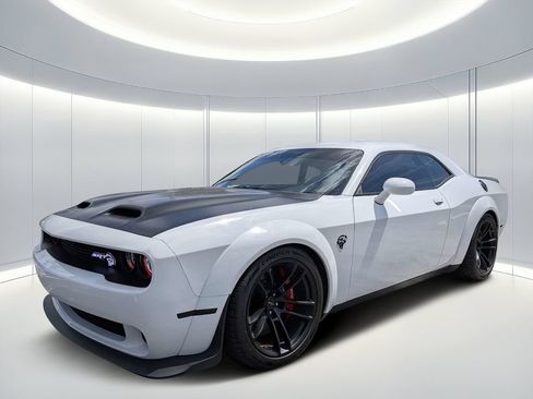 Used 2022 Dodge Challenger SRT Hellcat RWD image 8