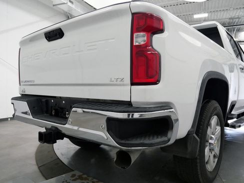 Used 2021 Chevrolet Silverado 2500 LTZ w/ LTZ Premium Package AWD/4WD image 38