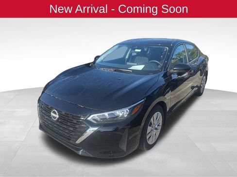 Used 2025 Nissan Sentra S image 1