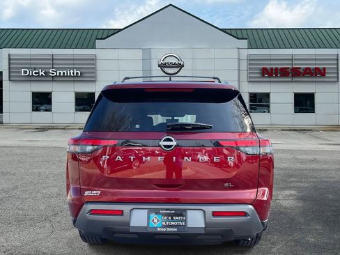 New 2026 Nissan Pathfinder SL image 5