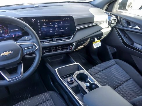 New 2026 Chevrolet Equinox LT w/ LPO, Floor Liner Package image 17