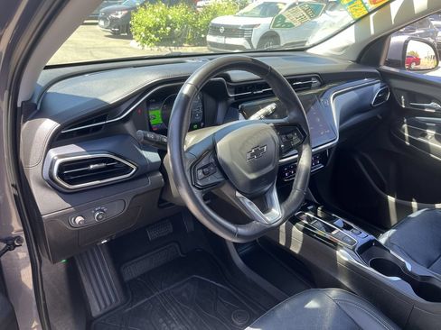 Used 2023 Chevrolet Bolt EUV Premier FWD image 9