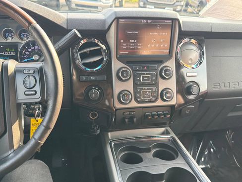 Used 2014 Ford F350 Platinum w/ FX4 Off-Road Package AWD/4WD image 20