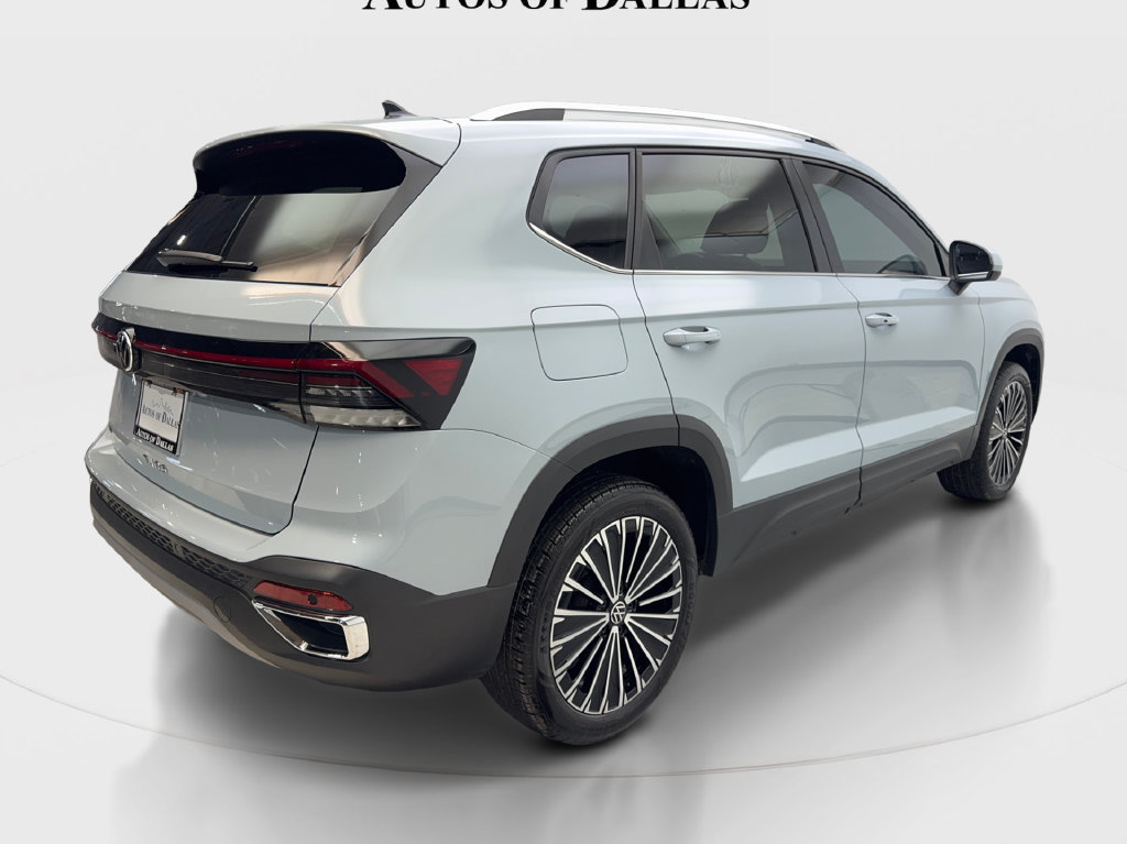 Used 2025 Volkswagen Taos SE FWD image 7
