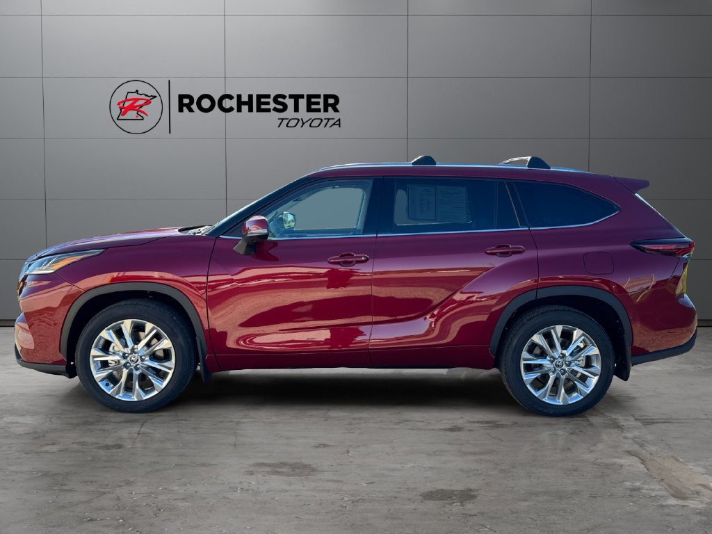 Certified 2026 Toyota Highlander Limited AWD/4WD image 2