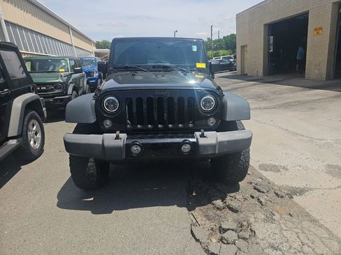 Used 2016 Jeep Wrangler Unlimited Sport AWD/4WD image 7
