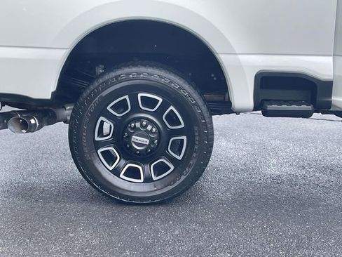 Used 2024 Ford F350 Platinum AWD/4WD image 41