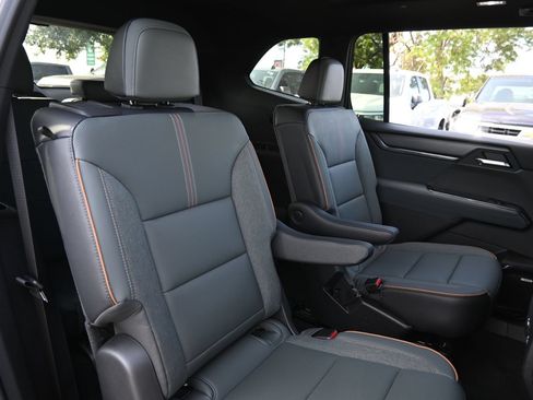 New 2026 GMC Acadia AT4 AWD/4WD image 25