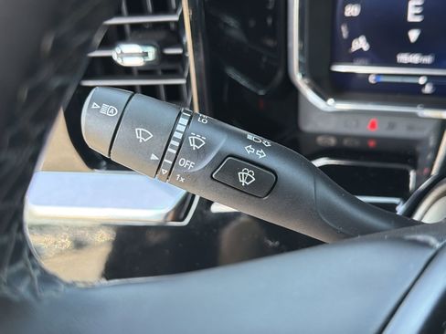 Used 2024 Chevrolet Silverado 1500 LT AWD/4WD image 14