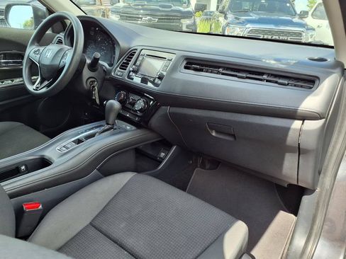 Used 2021 Honda HR-V LX image 10