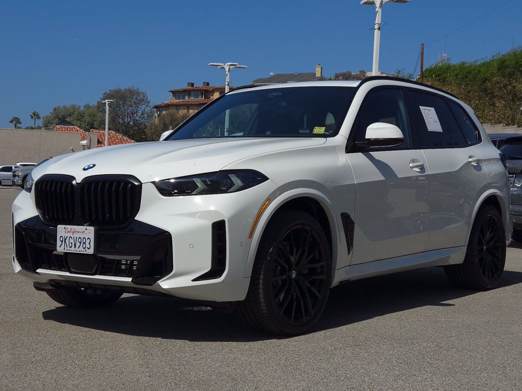 Used 2024 BMW X5 sDrive40i w/ M Sport Package RWD image 3