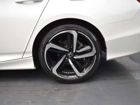 Used 2020 Honda Accord Sport image 20