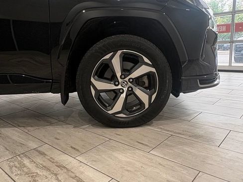 Used 2021 Toyota RAV4 SE w/ Weather & Moonroof Package AWD/4WD image 10