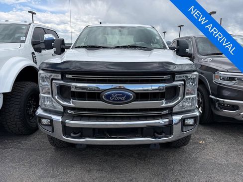 Used 2020 Ford F350 XLT w/ Camper Package AWD/4WD image 2