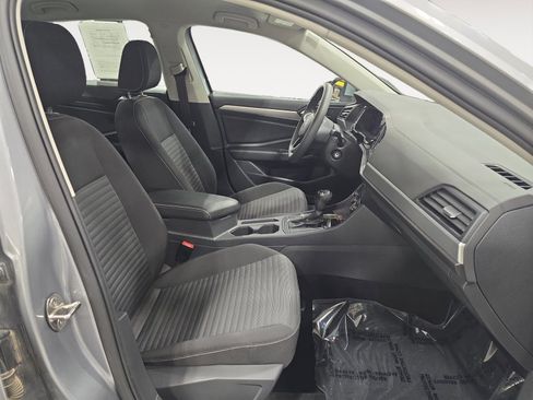 Certified 2022 Volkswagen Jetta S image 10