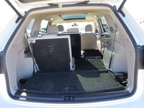 Used 2019 Volkswagen Atlas SE image 11