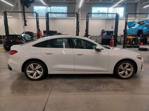 Used 2025 Audi A5 2.0T Premium w/ Convenience Package image 4