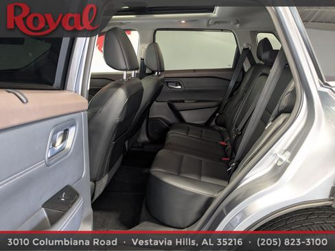 Used 2022 Nissan Rogue SV w/ SV Premium Package FWD image 15