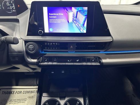 Used 2025 Toyota Prius XLE image 25