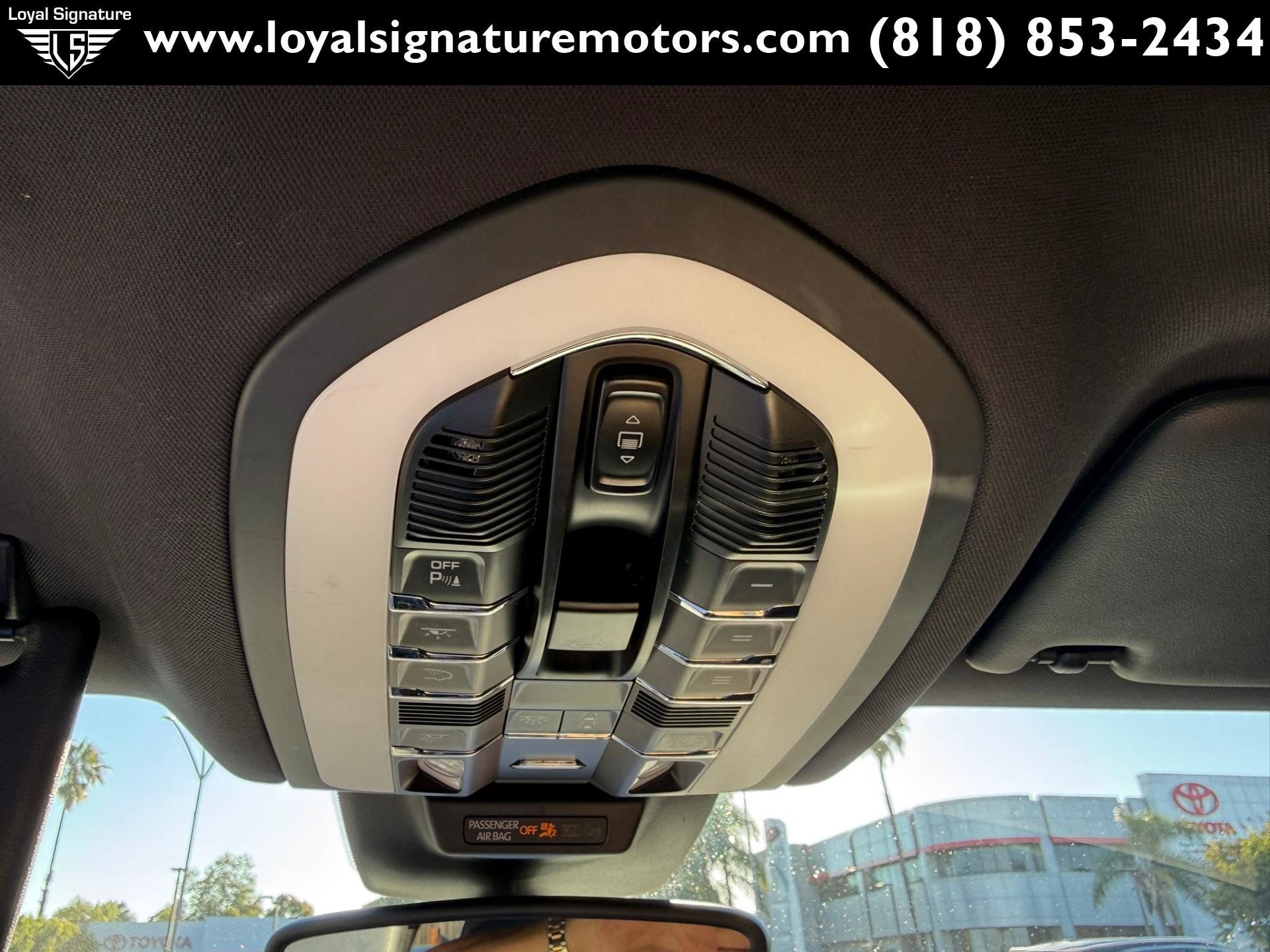 Used 2017 Porsche Macan AWD/4WD image 33
