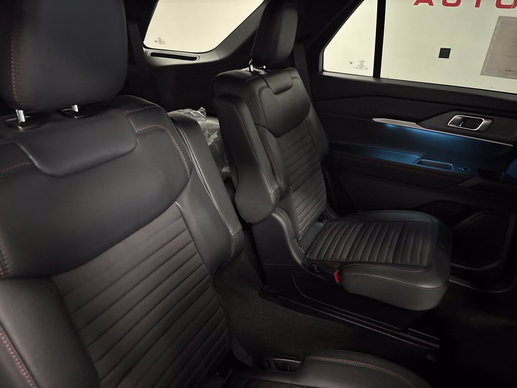 New 2026 Ford Explorer ST-Line w/ ST-Line Street Pack AWD/4WD image 30