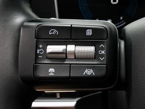 Used 2025 Hyundai Santa Fe SEL FWD image 27
