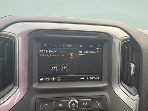 Used 2019 Chevrolet Silverado 1500 Custom Trail Boss w/ Custom Convenience Package AWD/4WD image 15