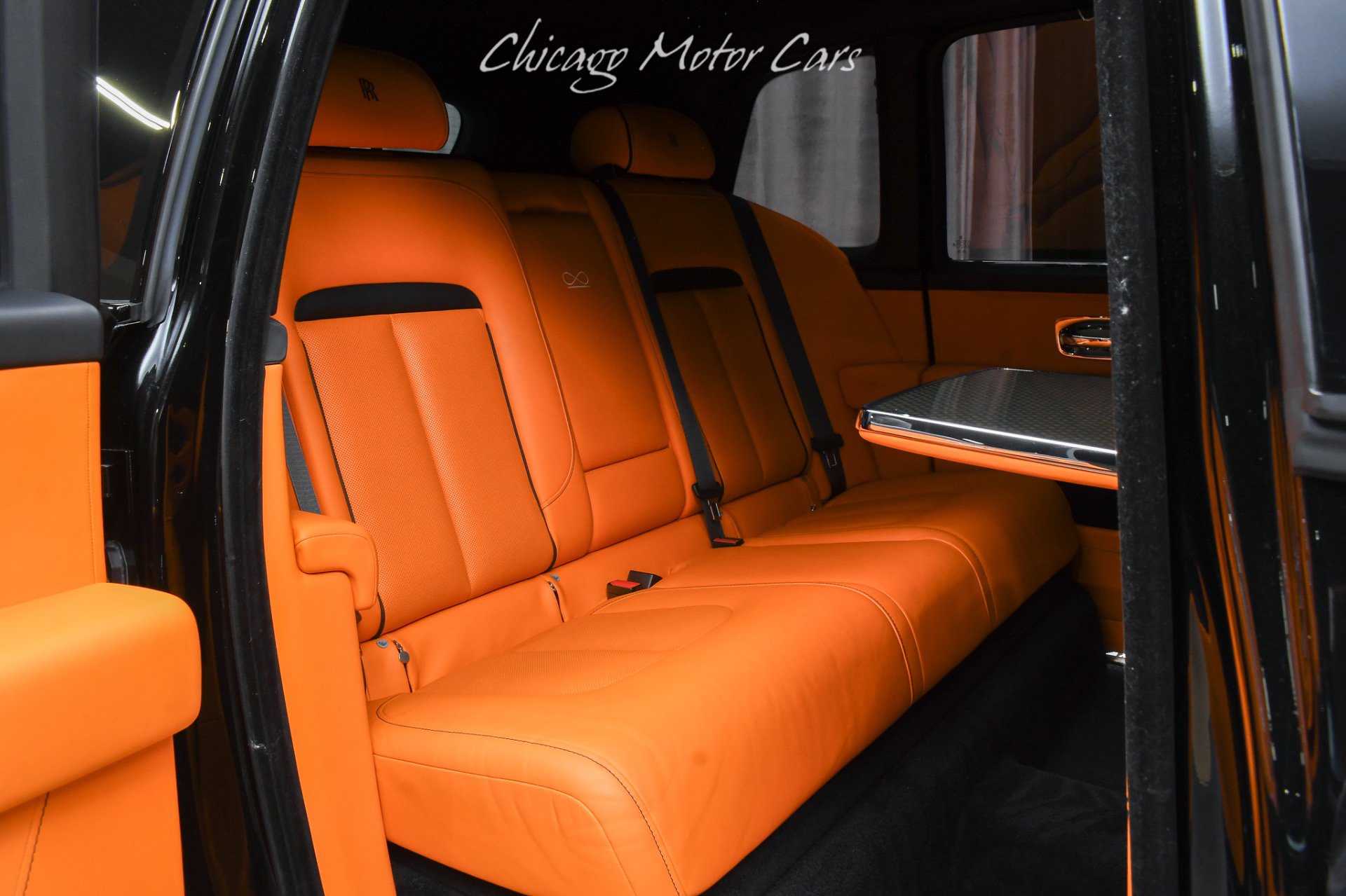 Used 2022 Rolls-Royce Cullinan Black Badge AWD/4WD image 23