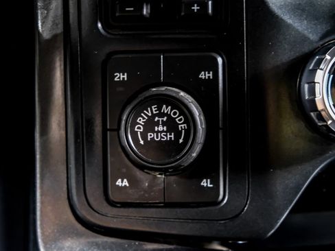 Used 2022 Ford F150 Lariat AWD/4WD image 24
