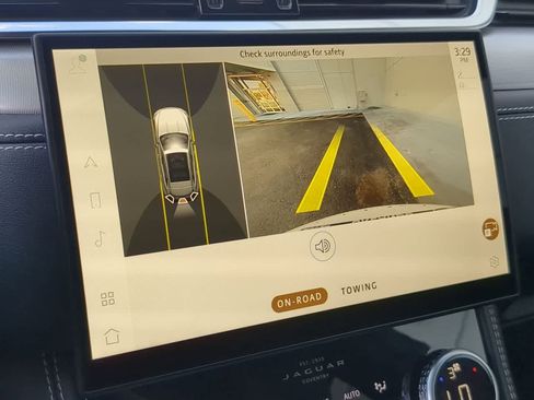 Used 2025 Jaguar F-PACE R-Dynamic S image 30