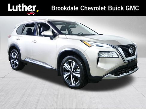 Used 2021 Nissan Rogue Platinum image 1