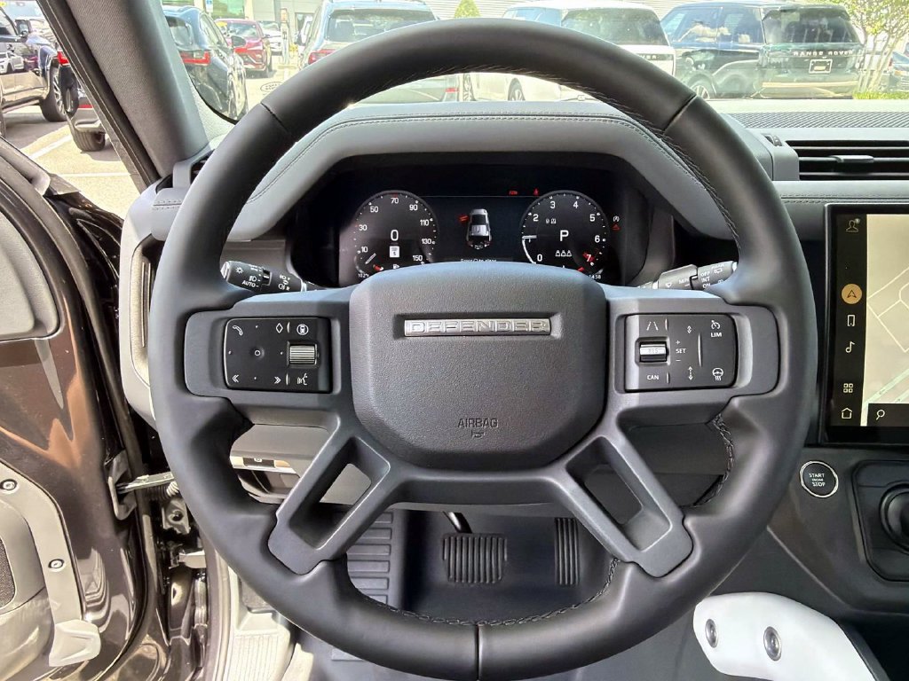 New 2026 Land Rover Defender 110 X-Dynamic SE AWD/4WD image 29