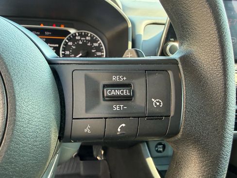 Used 2024 Nissan Rogue S image 26