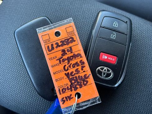 Used 2024 Toyota Corolla Cross LE FWD image 35