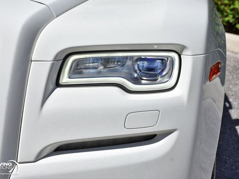 Used 2015 Rolls-Royce Ghost image 36