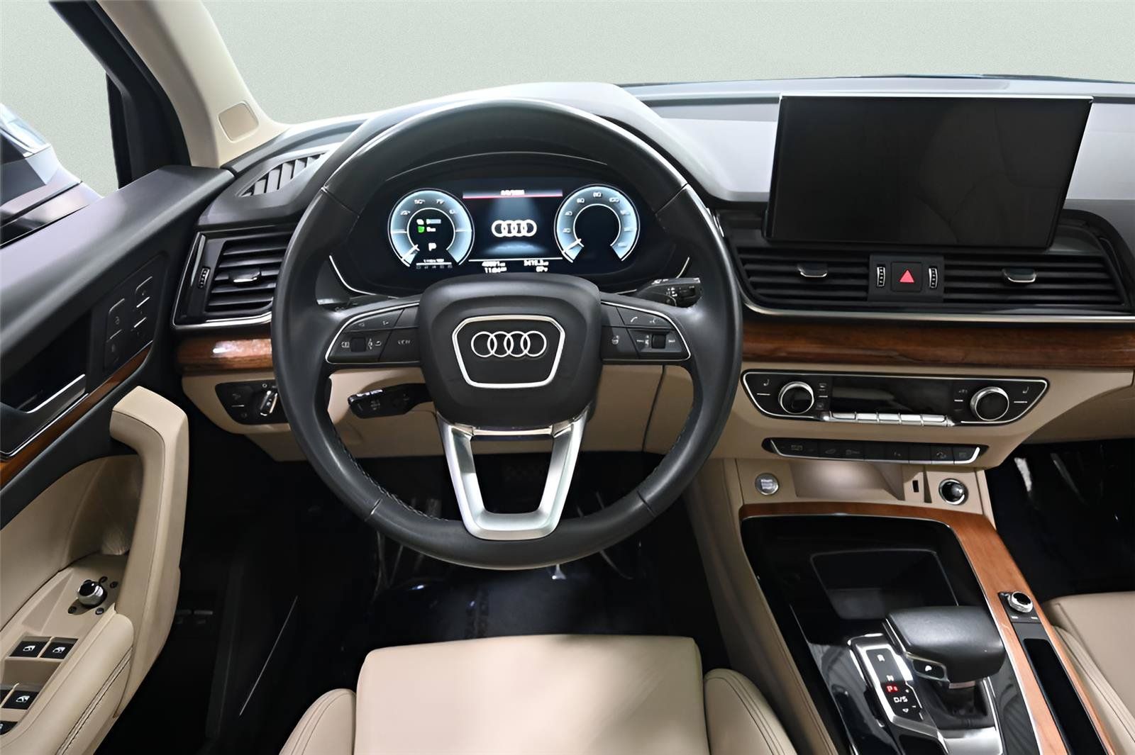 Used 2023 Audi Q5 e Premium Plus AWD/4WD image 11