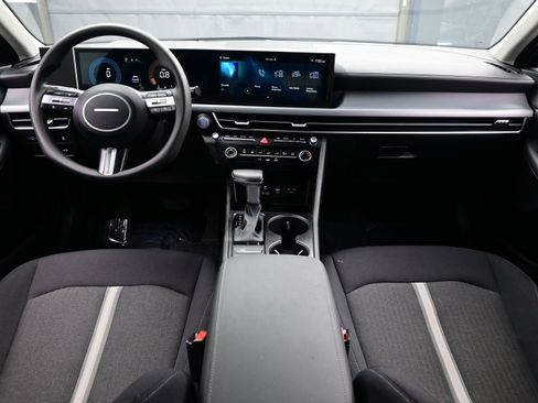 Used 2025 Hyundai Sonata SE image 16