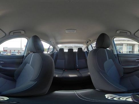 Used 2025 Nissan Sentra SV FWD image 41
