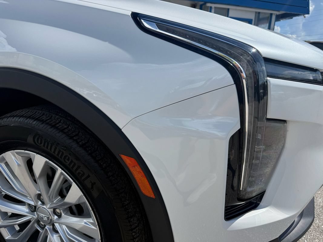 Used 2024 Cadillac XT4 Luxury FWD image 4