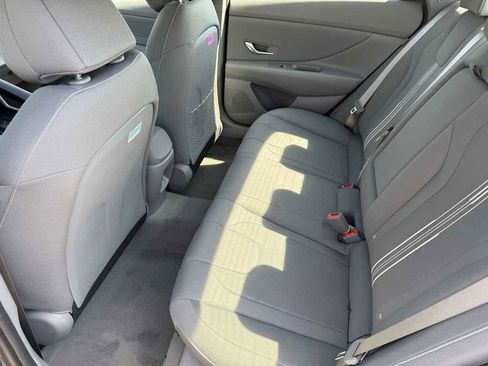 New 2025 Hyundai Elantra SEL w/ Cargo Package FWD image 11