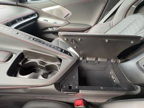 Used 2023 Chevrolet Corvette Stingray Premium Cpe image 25