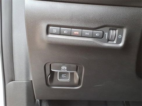 New 2026 Jeep Cherokee Overland image 16