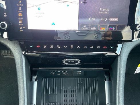 New 2026 Jeep Grand Cherokee Limited image 18